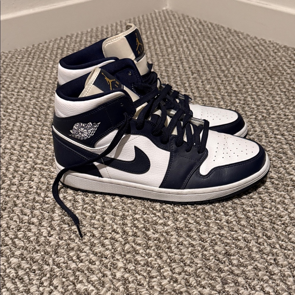 Nike Air Jordan Men's White and Navy High-Top Sneakers